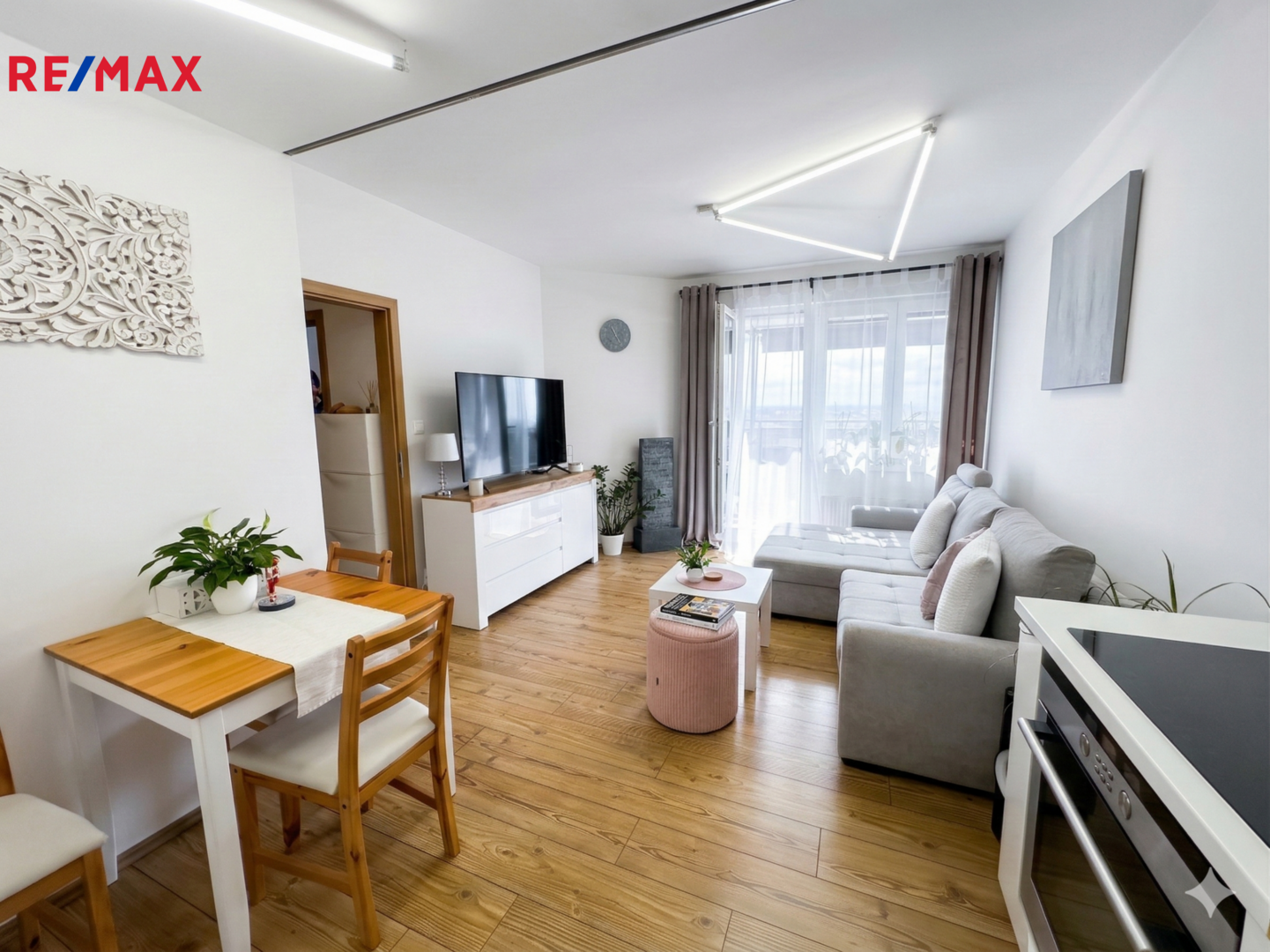 Pronájem bytu 2+kk v osobním vlastnictví, 43 m2, Klecany