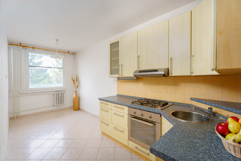 Prodej bytu 3+1 v osobním vlastnictví, 72 m2, Praha 8 - Čimice