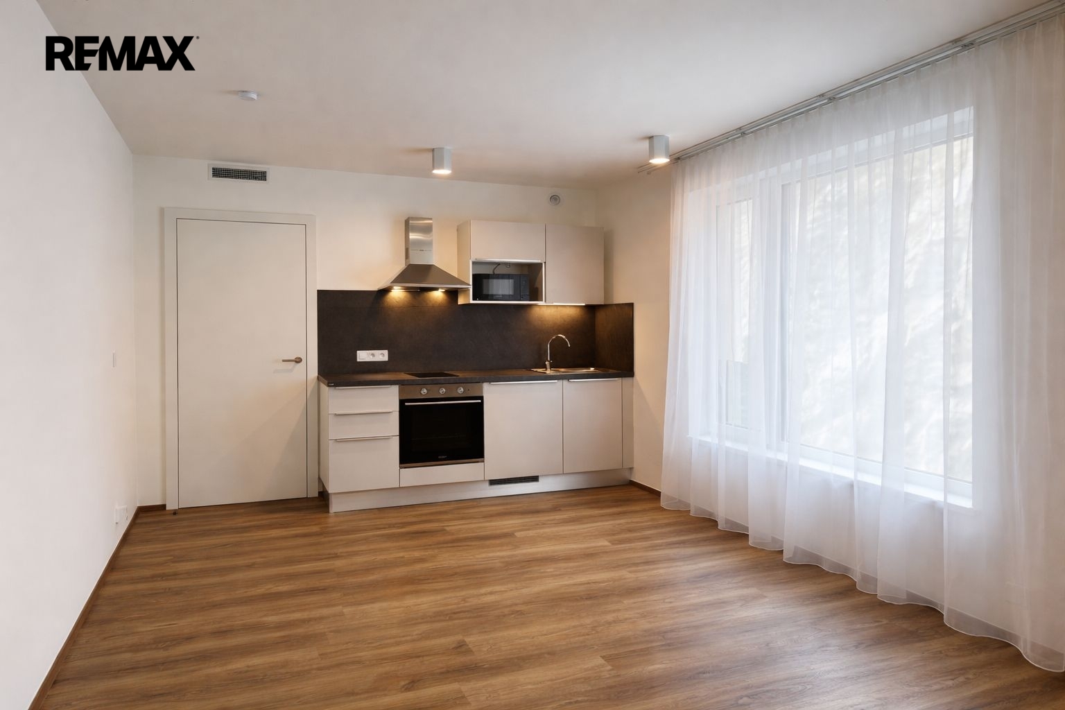 Pronájem bytu 1+kk v osobním vlastnictví, 28 m2, Brno