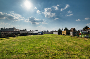 Prodej pozemku, 1285 m2, Veltruby