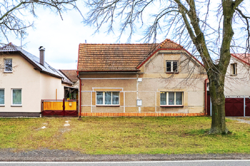 Prodej domu, 95 m2, Straky