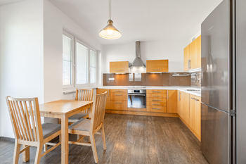 Pronájem bytu 2+kk v osobním vlastnictví, 55 m2, Šestajovice