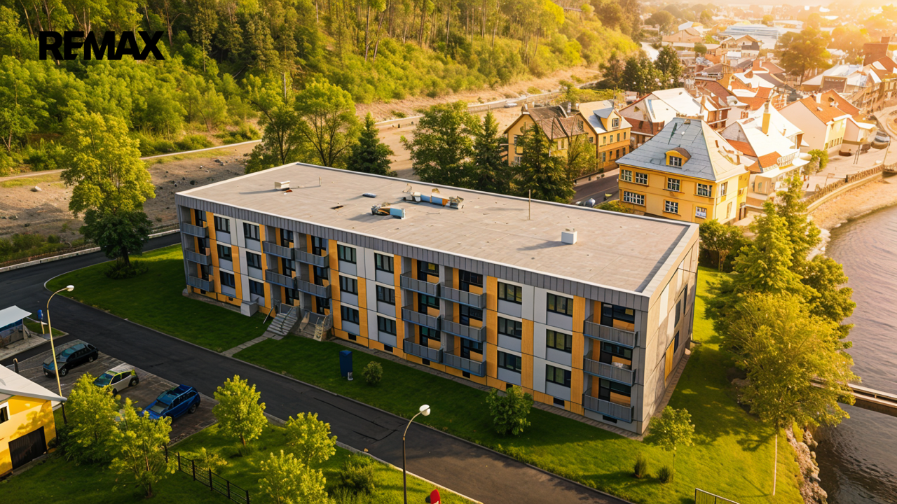 Prodej komerčního prostoru, 1800 m2, Kraslice