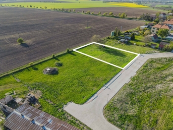 Prodej pozemku, 988 m2, Vykáň