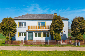 Prodej nájemního domu, 200 m2, Blatno