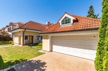Pronájem domu, 280 m2, Průhonice