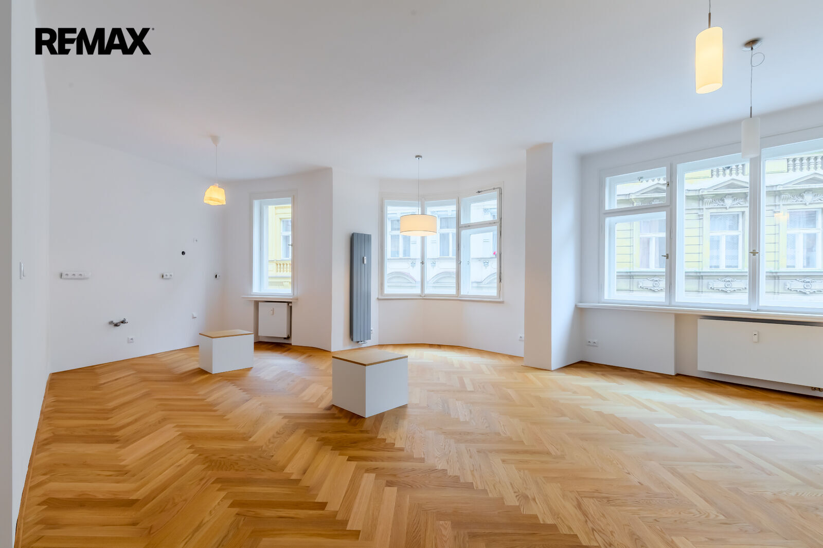 Prodej bytu 2+kk, 92 m2, Praha