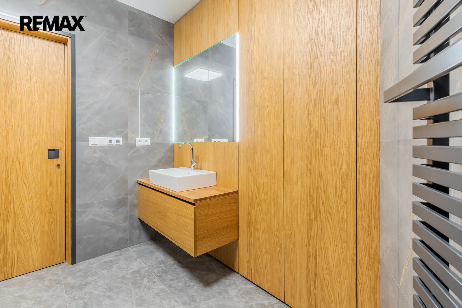 Prodej bytu 2+kk, 92 m2, Praha