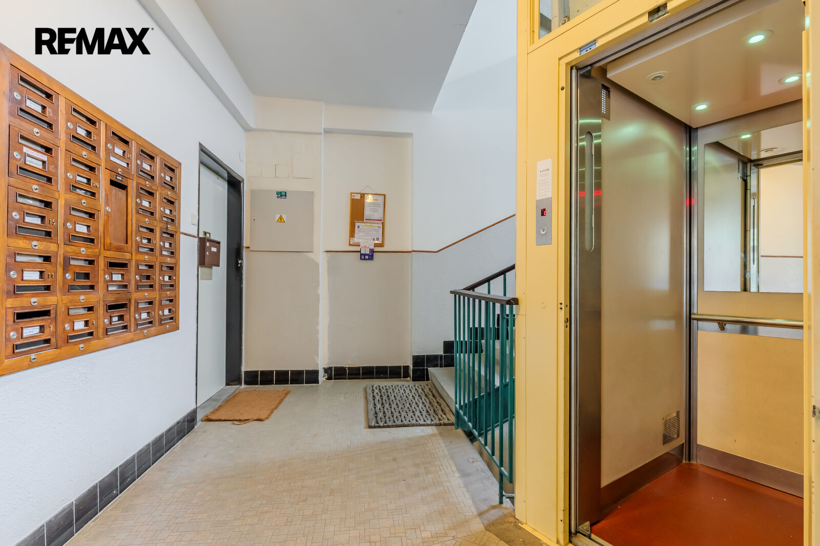 Prodej bytu 2+kk, 92 m2, Praha