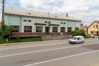 Prodej komerčního objektu, 1389 m2, Lipůvka