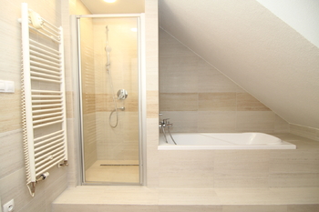 Pronájem bytu 5+kk v osobním vlastnictví, 105 m2, Karlovy Vary