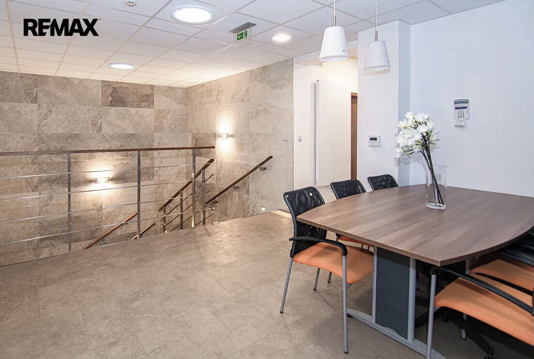 Pronájem komerčního objektu, 80 m2, Praha 9 - Horní Počernice