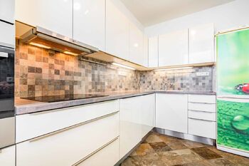 Prodej bytu 4+1 v osobním vlastnictví, 90 m2, Praha 5 - Hlubočepy