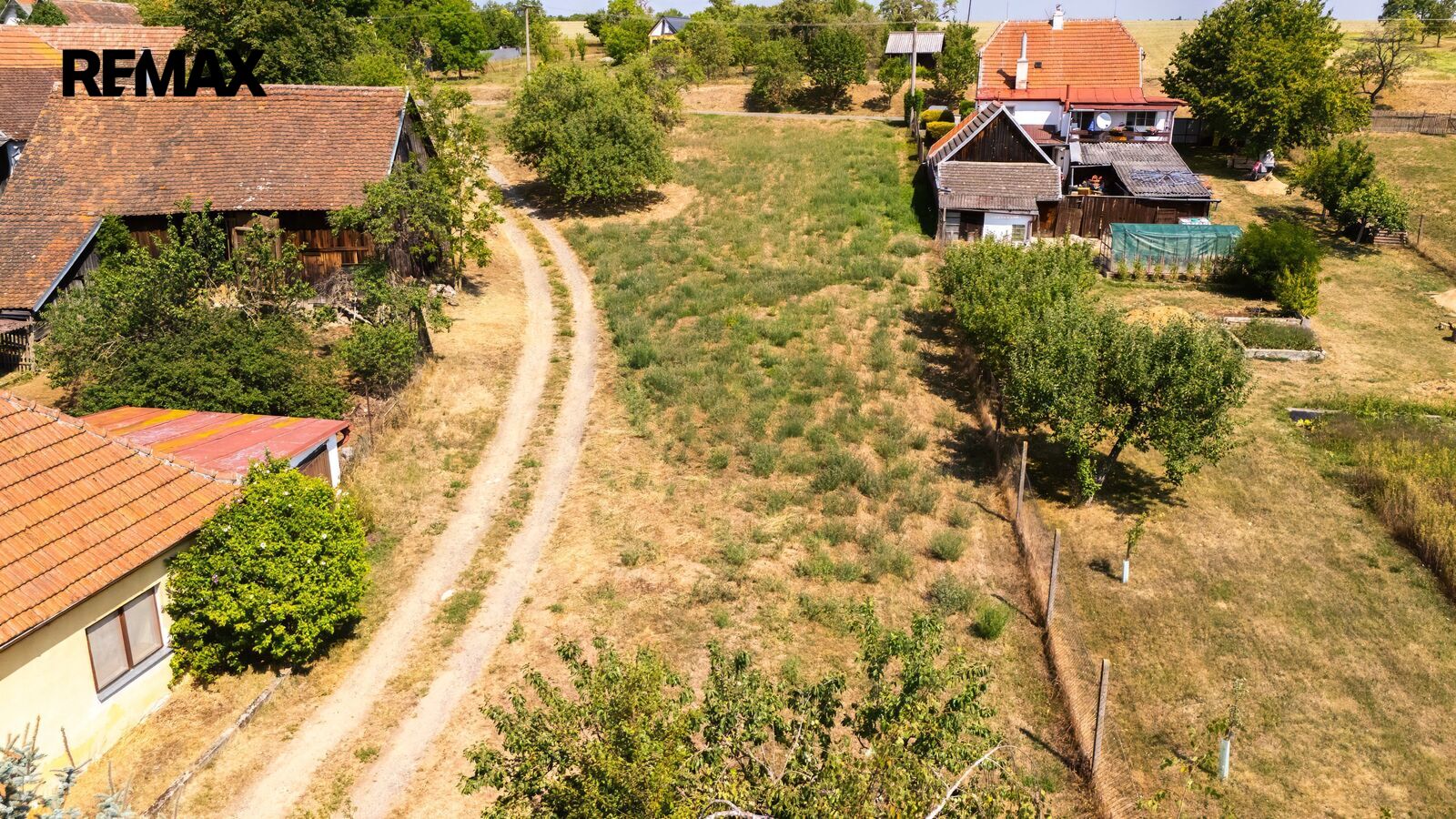 Prodej pozemku, 1129 m2, Oslnovice