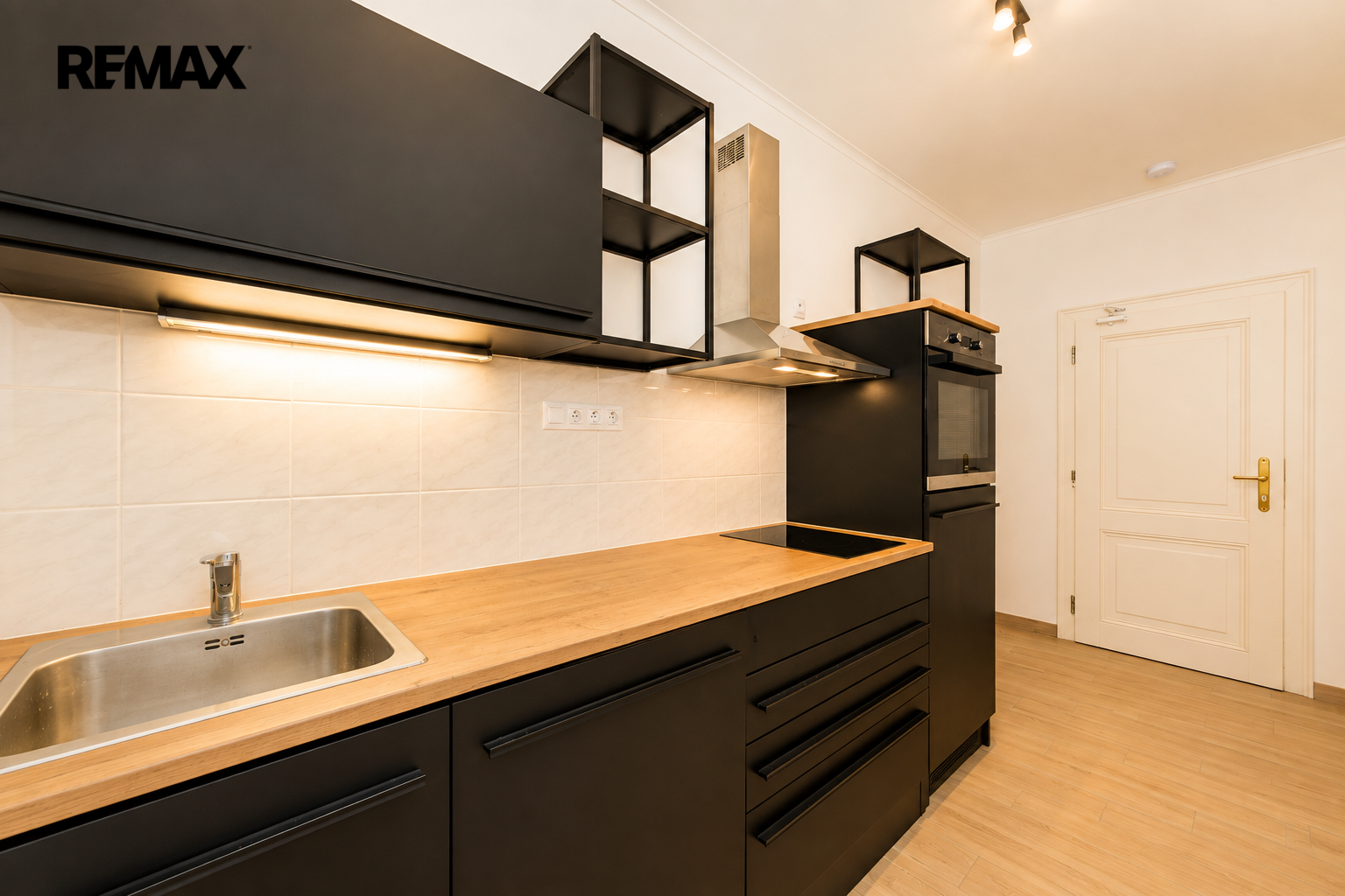 Prodej bytu 1+kk v osobním vlastnictví, 24 m2, Praha 2 - Vinohrady
