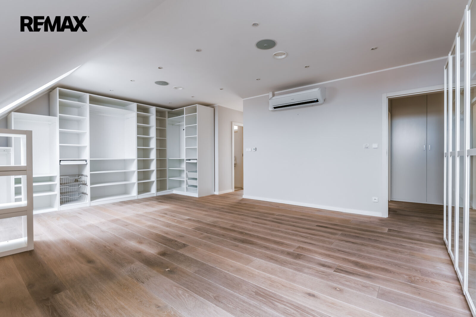 Prodej bytu 3+kk, 144 m2, Praha