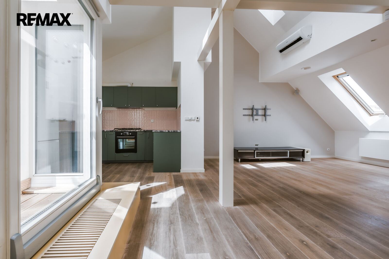 Prodej bytu 3+kk, 144 m2, Praha