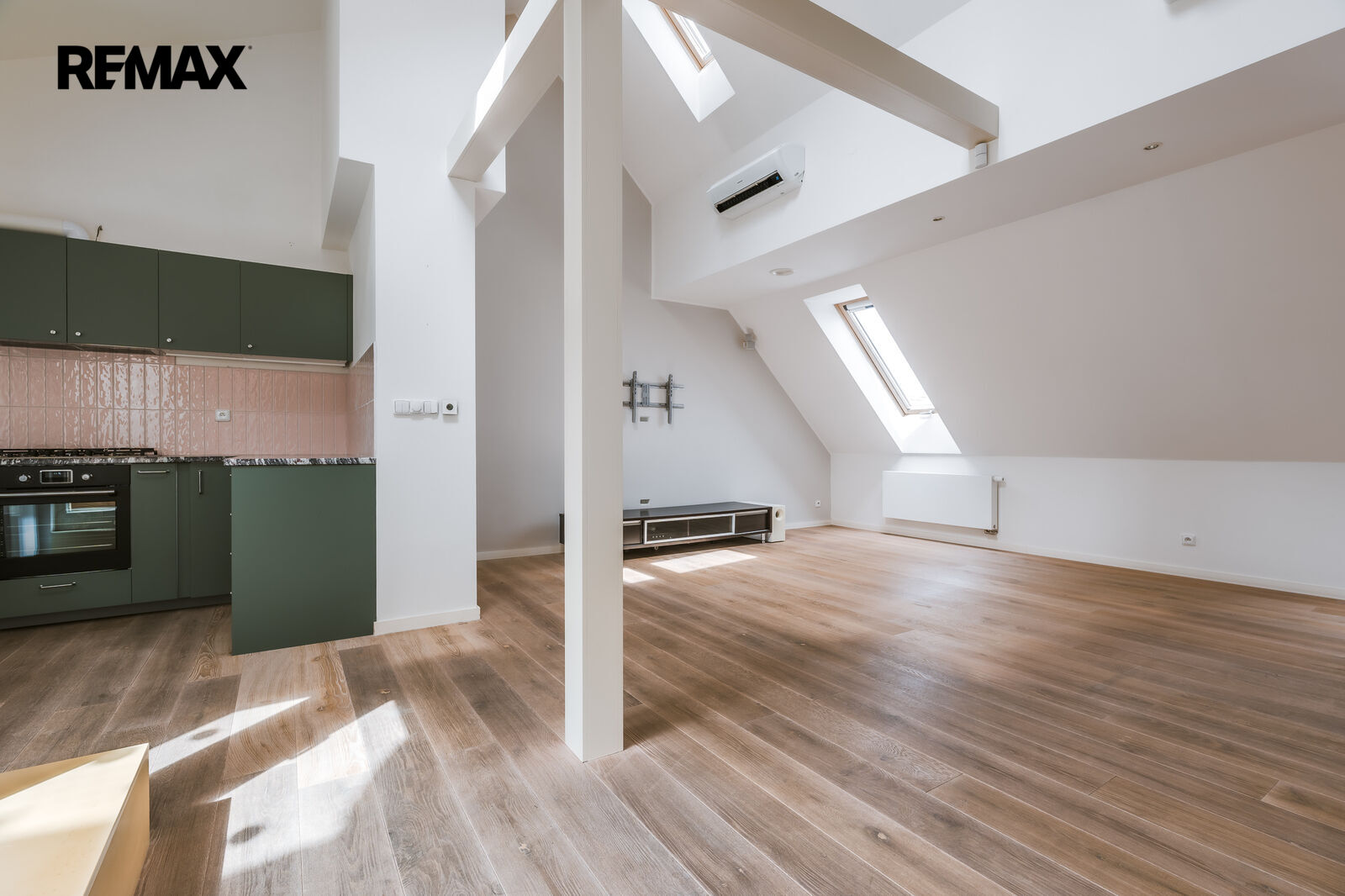 Prodej bytu 3+kk, 144 m2, Praha