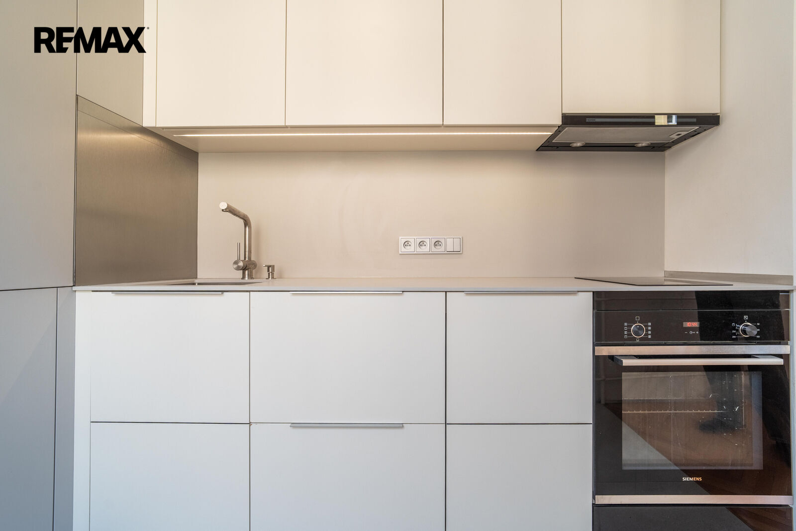 Pronájem bytu 2+kk, 48,2 m2, Praha