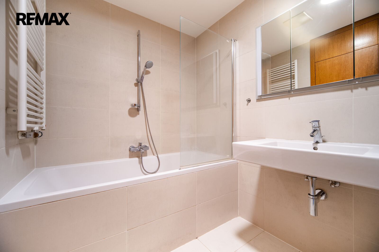 Pronájem bytu 1+kk, 44 m2, Praha