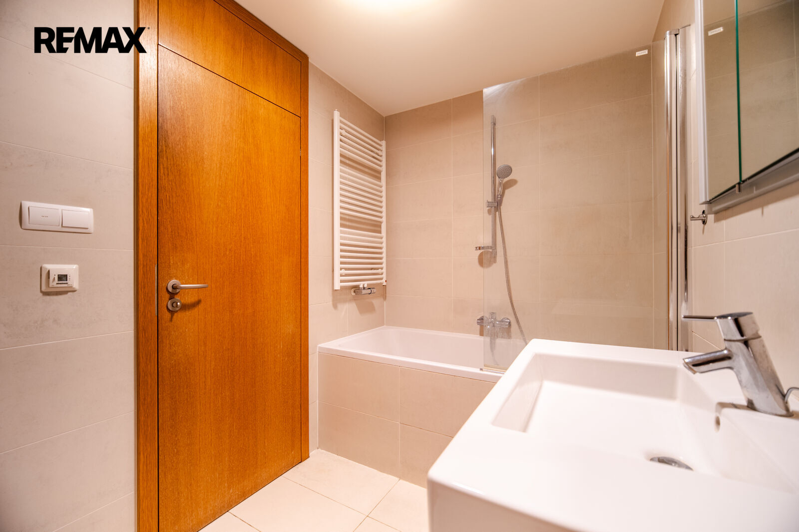 Pronájem bytu 1+kk, 44 m2, Praha