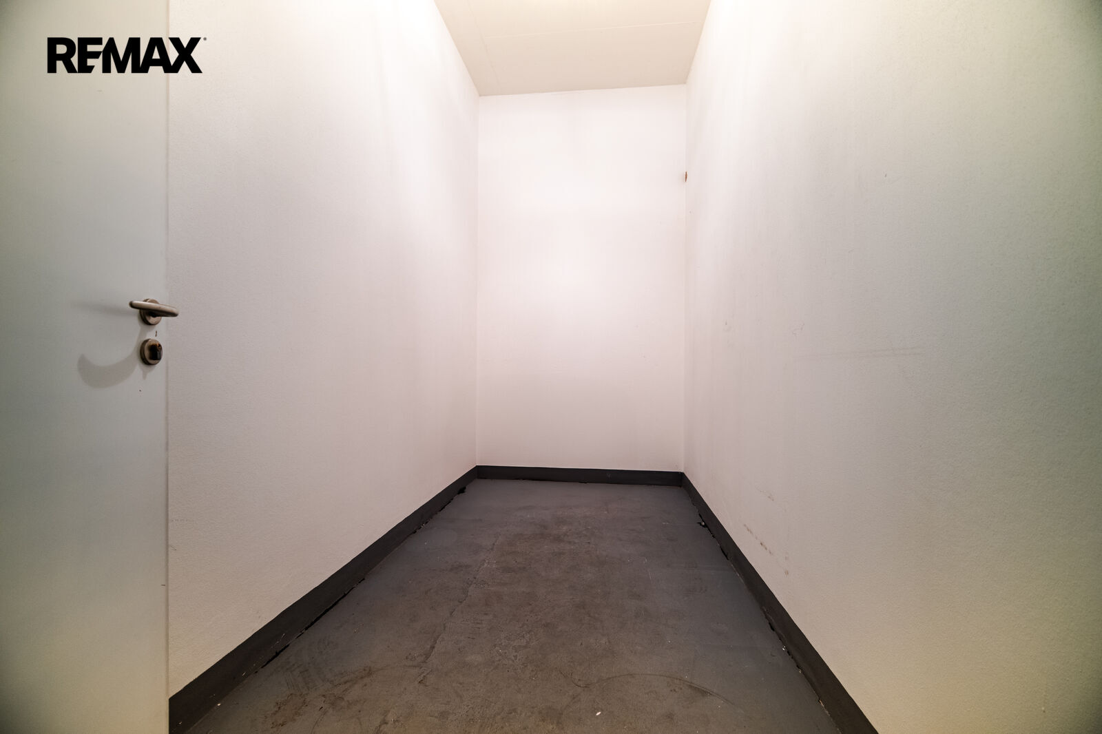Pronájem bytu 1+kk, 44 m2, Praha