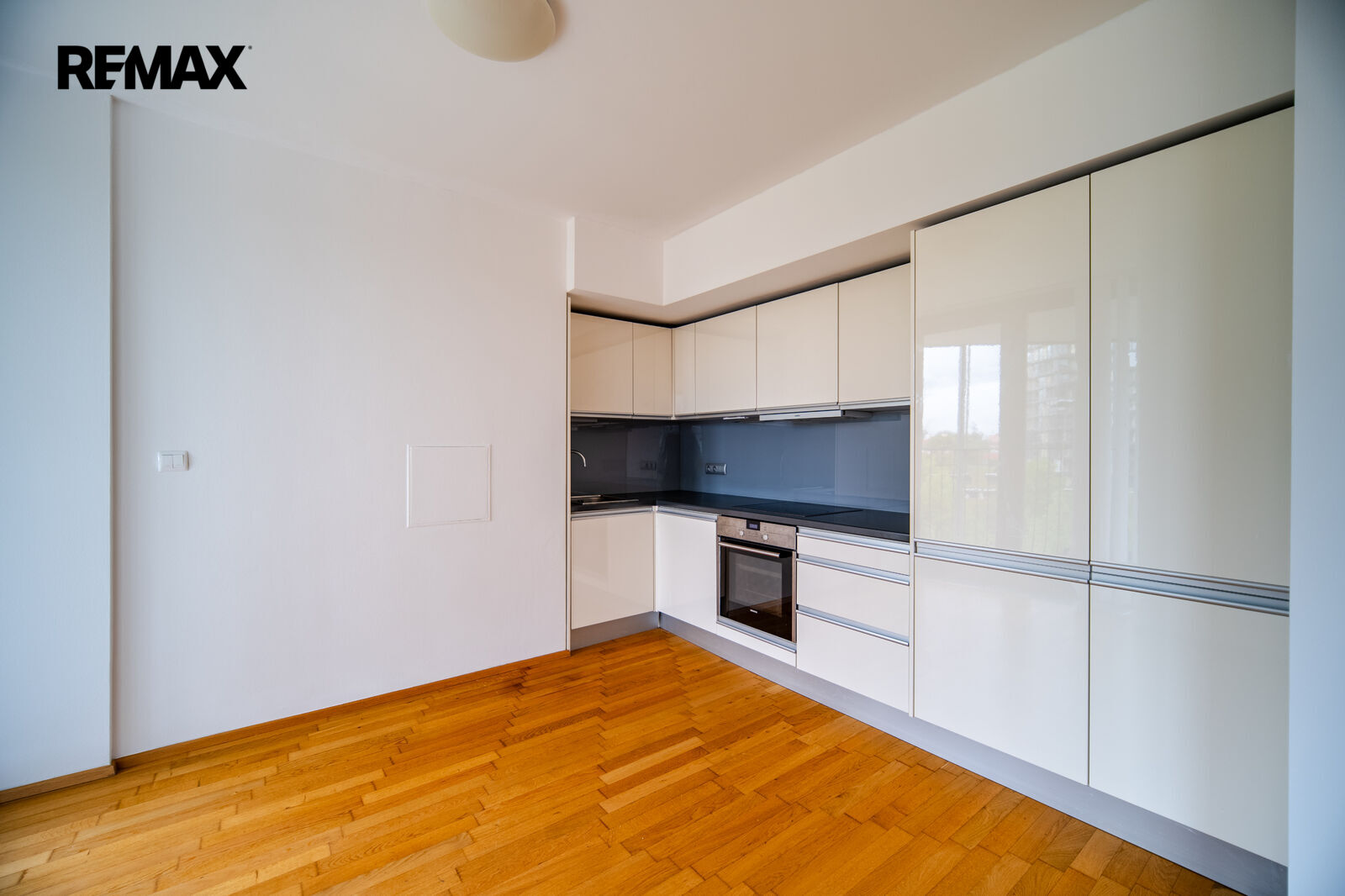Pronájem bytu 1+kk, 44 m2, Praha