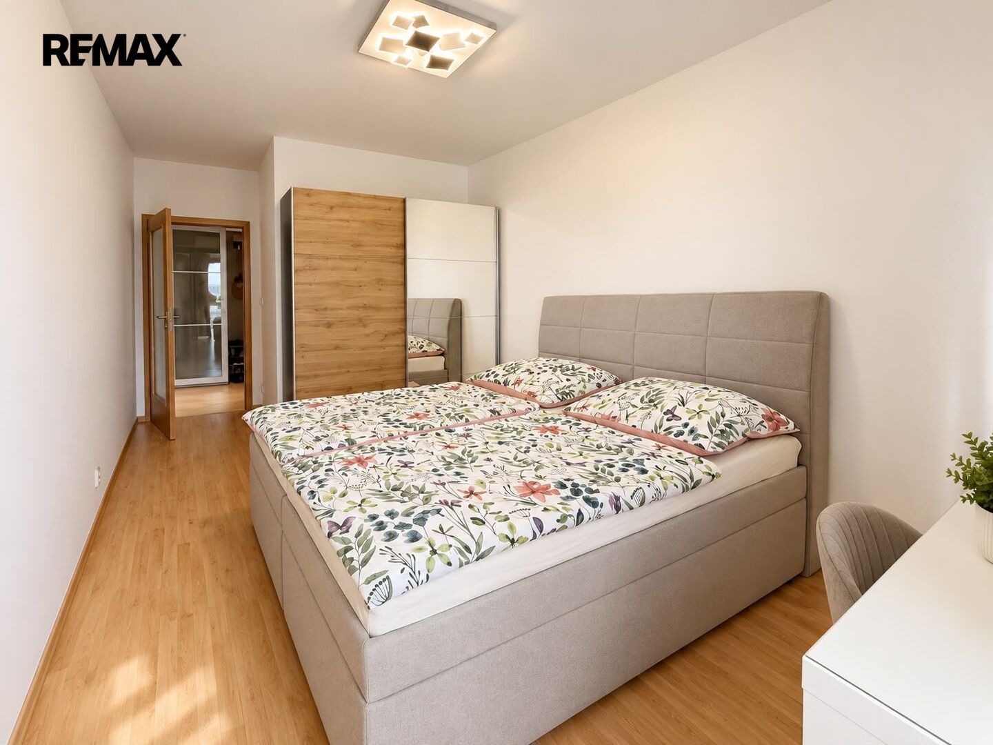 Pronájem bytu 2+kk, 63 m2, Praha