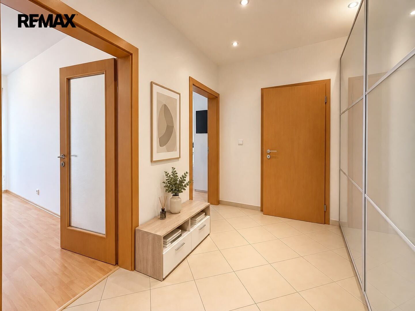 Pronájem bytu 2+kk, 63 m2, Praha