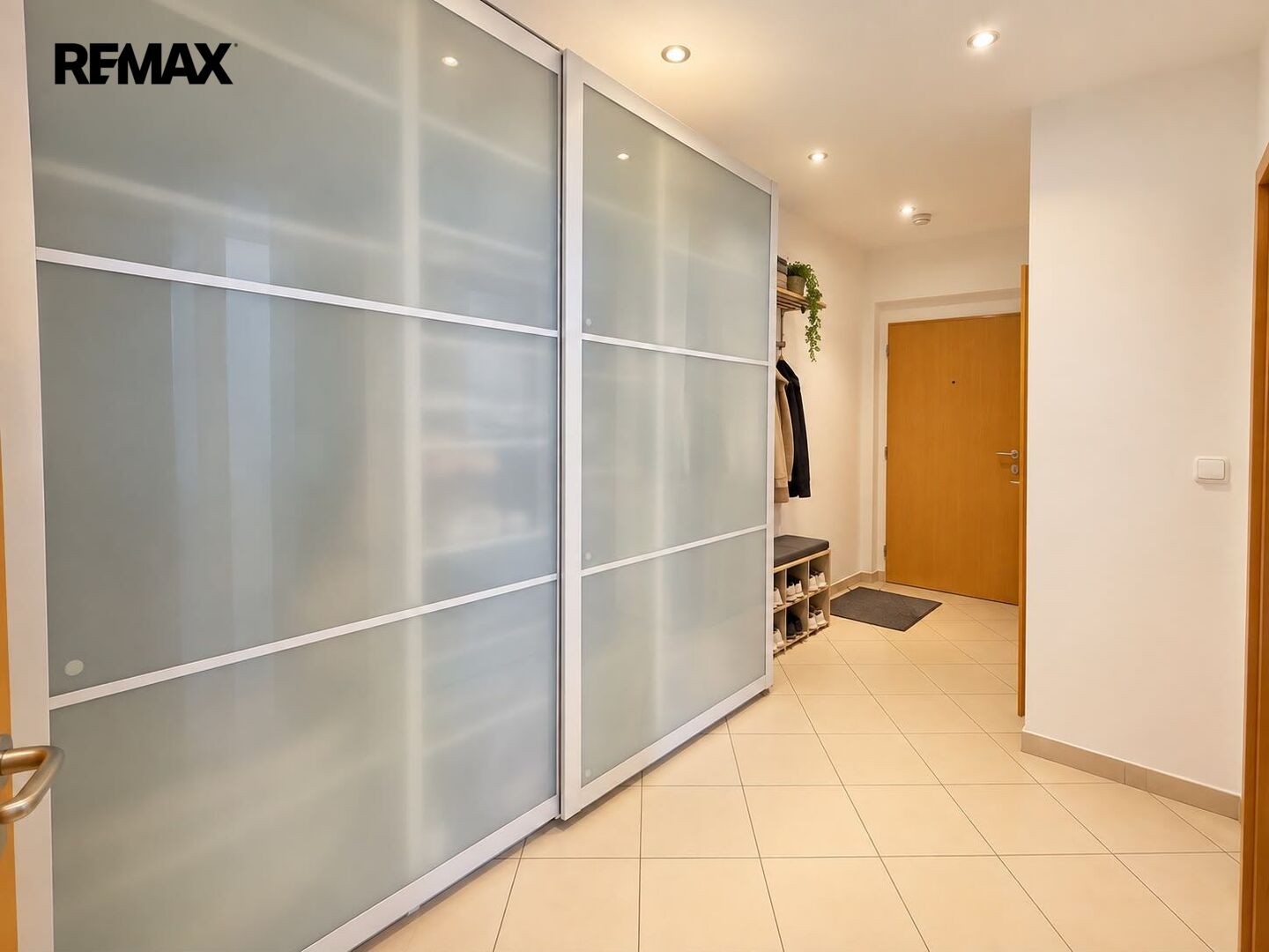 Pronájem bytu 2+kk, 63 m2, Praha