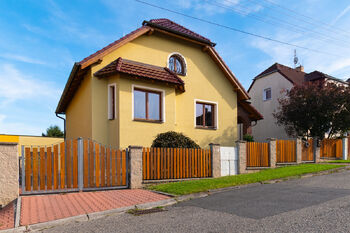 Prodej domu, 207 m2, Starý Plzenec