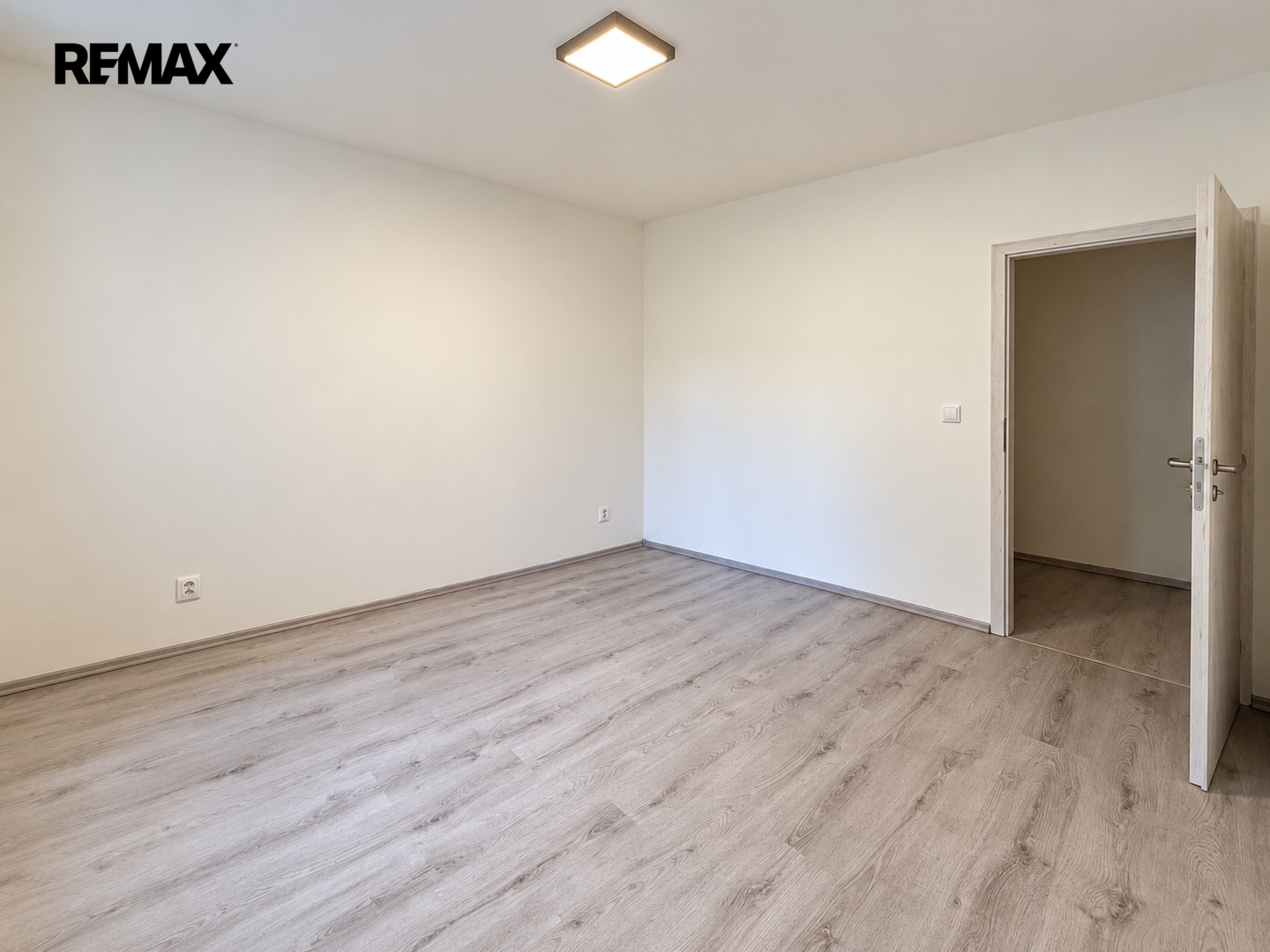 Prodej bytu 2+kk, 54 m2, Praha