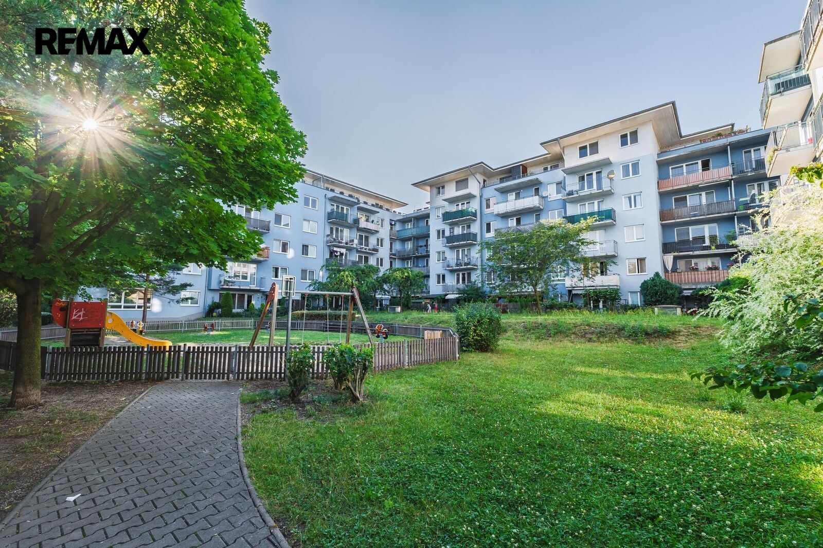 Pronájem bytu 3+kk, 75 m2, Praha