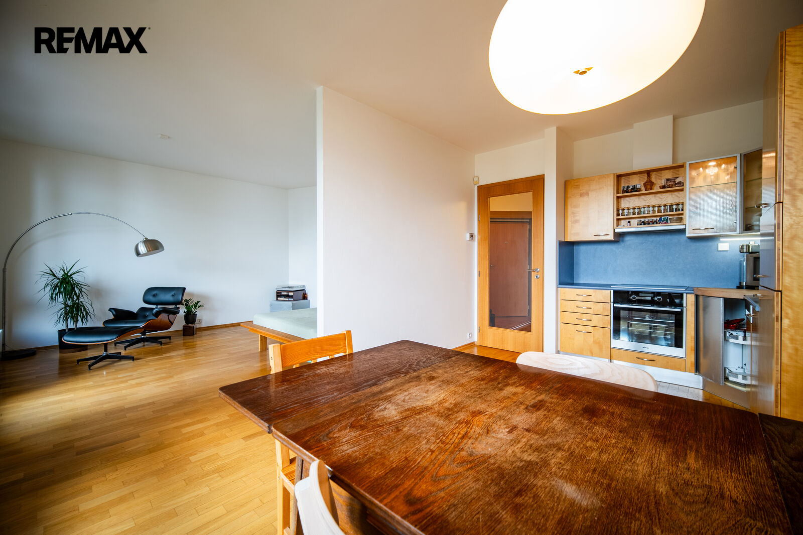 Pronájem bytu 2+kk, 53 m2, Praha