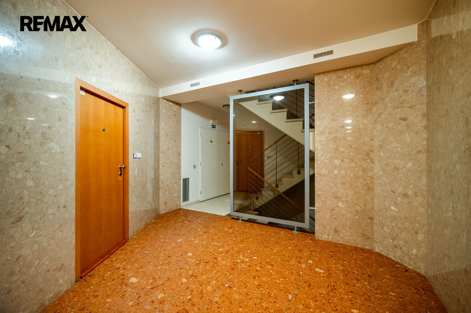 Pronájem bytu 2+kk, 53 m2, Praha