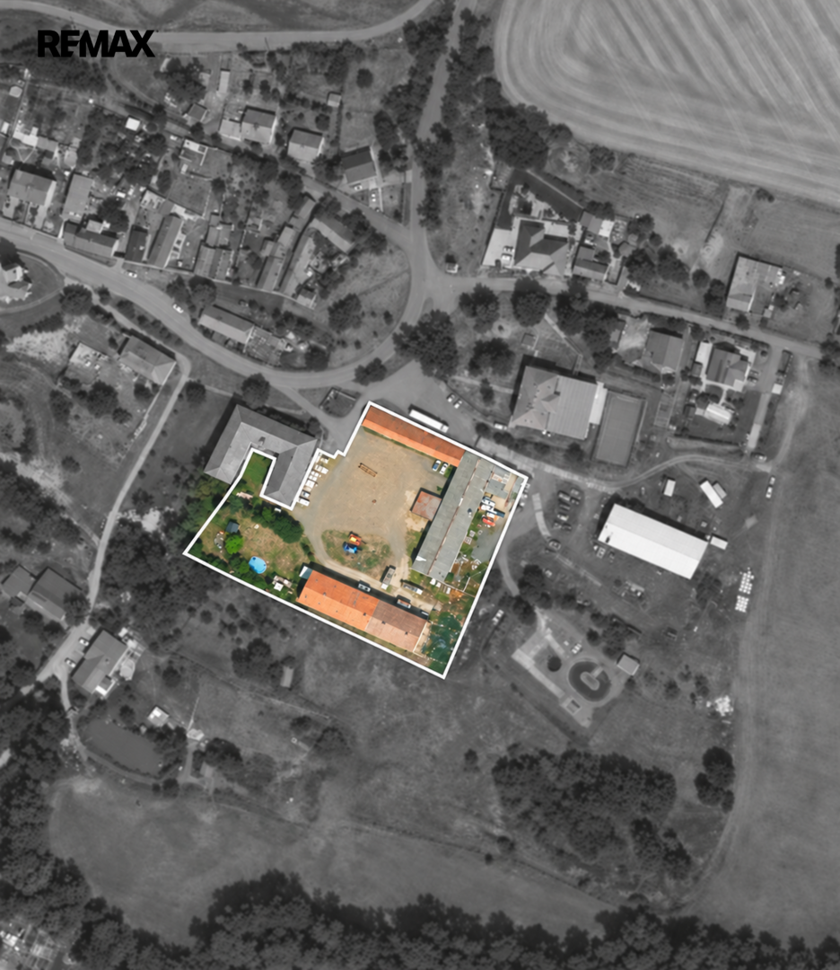 Pronájem domu, 420 m2, Bitozeves