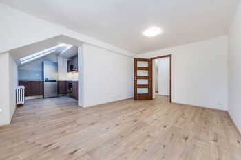 Pronájem bytu 2+kk v osobním vlastnictví, 48 m2, Říčany